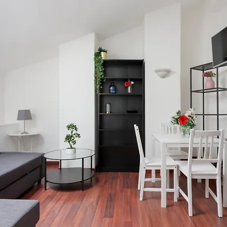1 Bedroom & 1 Living Apt - Duomo 5 Milán